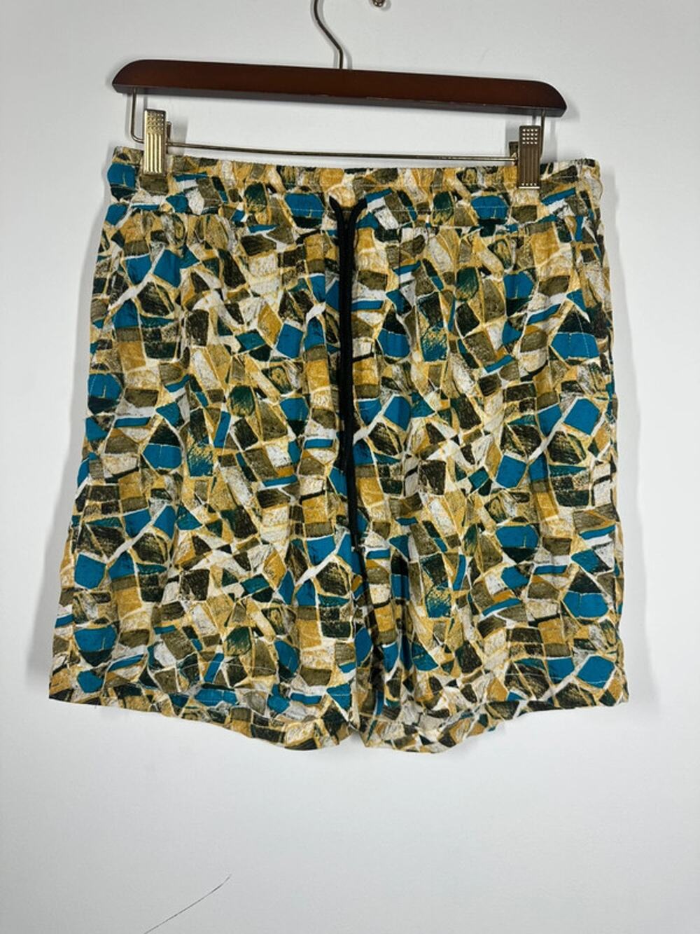 Coofandy Abstract Mosaic Print Drawstring Shorts – Size Medium